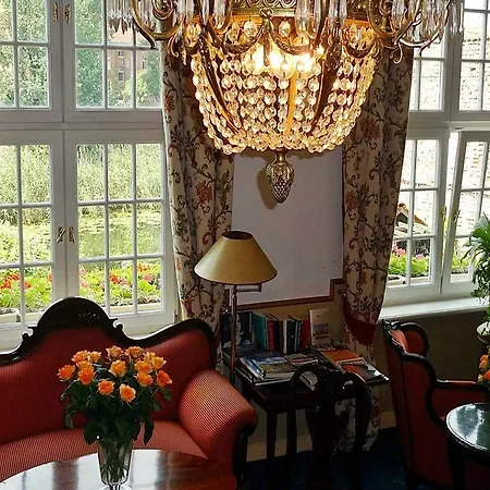 Podewils Old Town Отель 5*